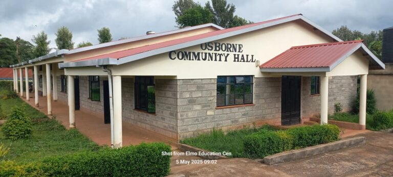 This is the community centre, complete and fully equipped for any event. It can accommodate more than 1000 people at once